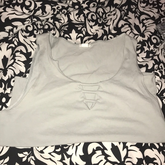 Crop top - Picture 1 of 1